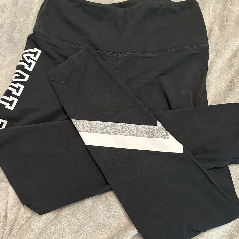 Victoria's Secret pink yoga leggings